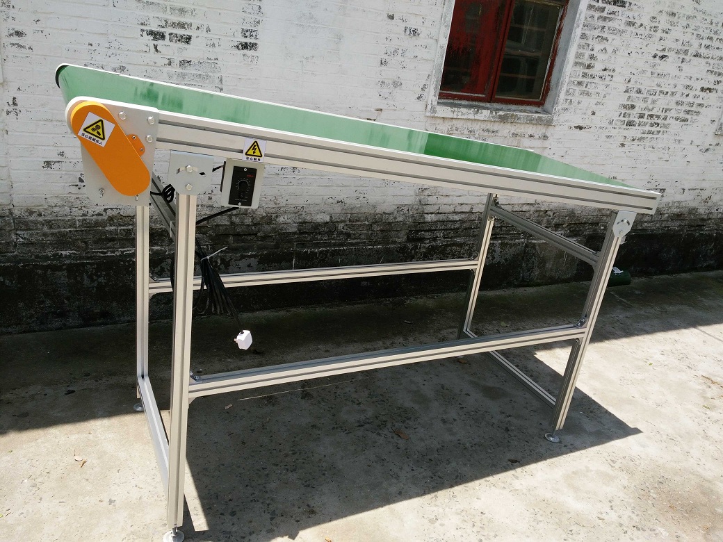 注塑接料輸送機(jī)